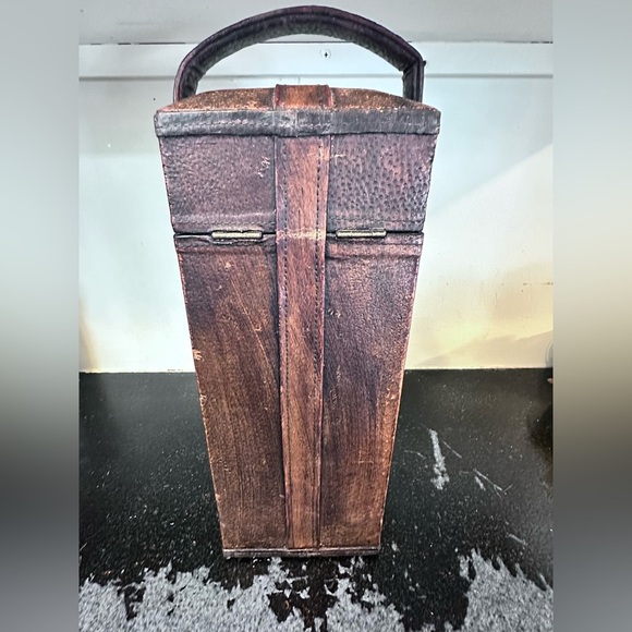 Vintage Wooden Leather Wine Carrier with Handle - Picture 4 of 10